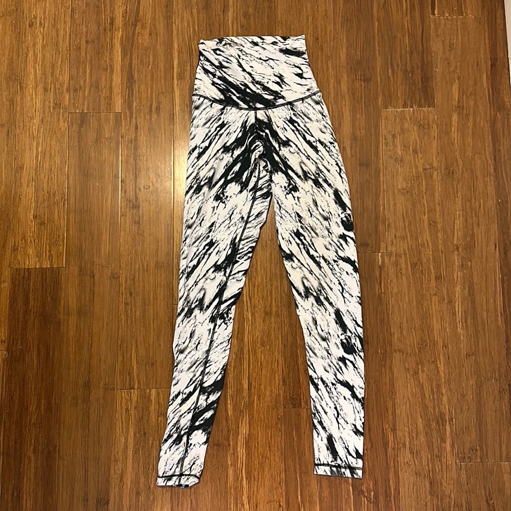 DYI White/Black Marble leggings - XS